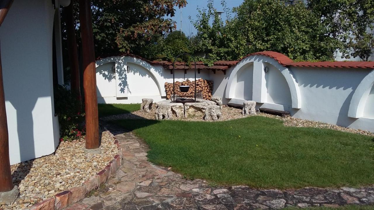 Hajdu Apartman 1. Hajduszoboszlo Exterior foto
